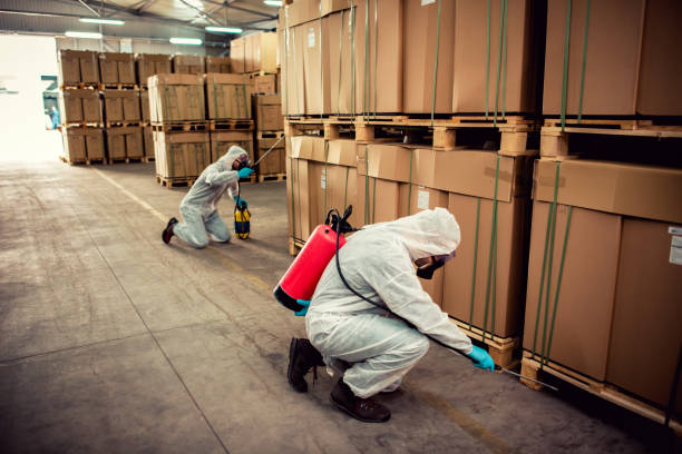 Best Commercial Pest Control Services  in Delavan, IL